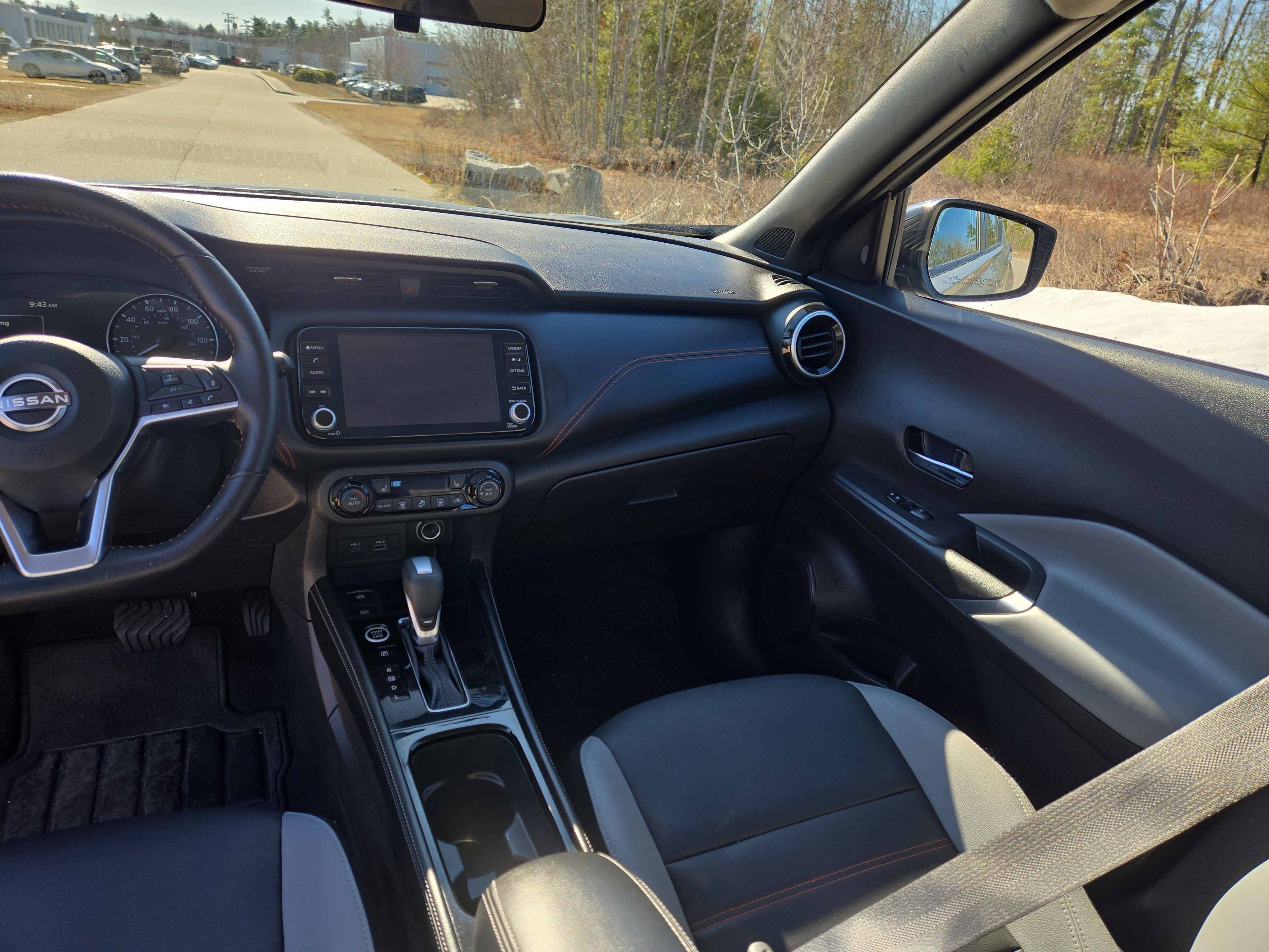 2024 Nissan Kicks SR