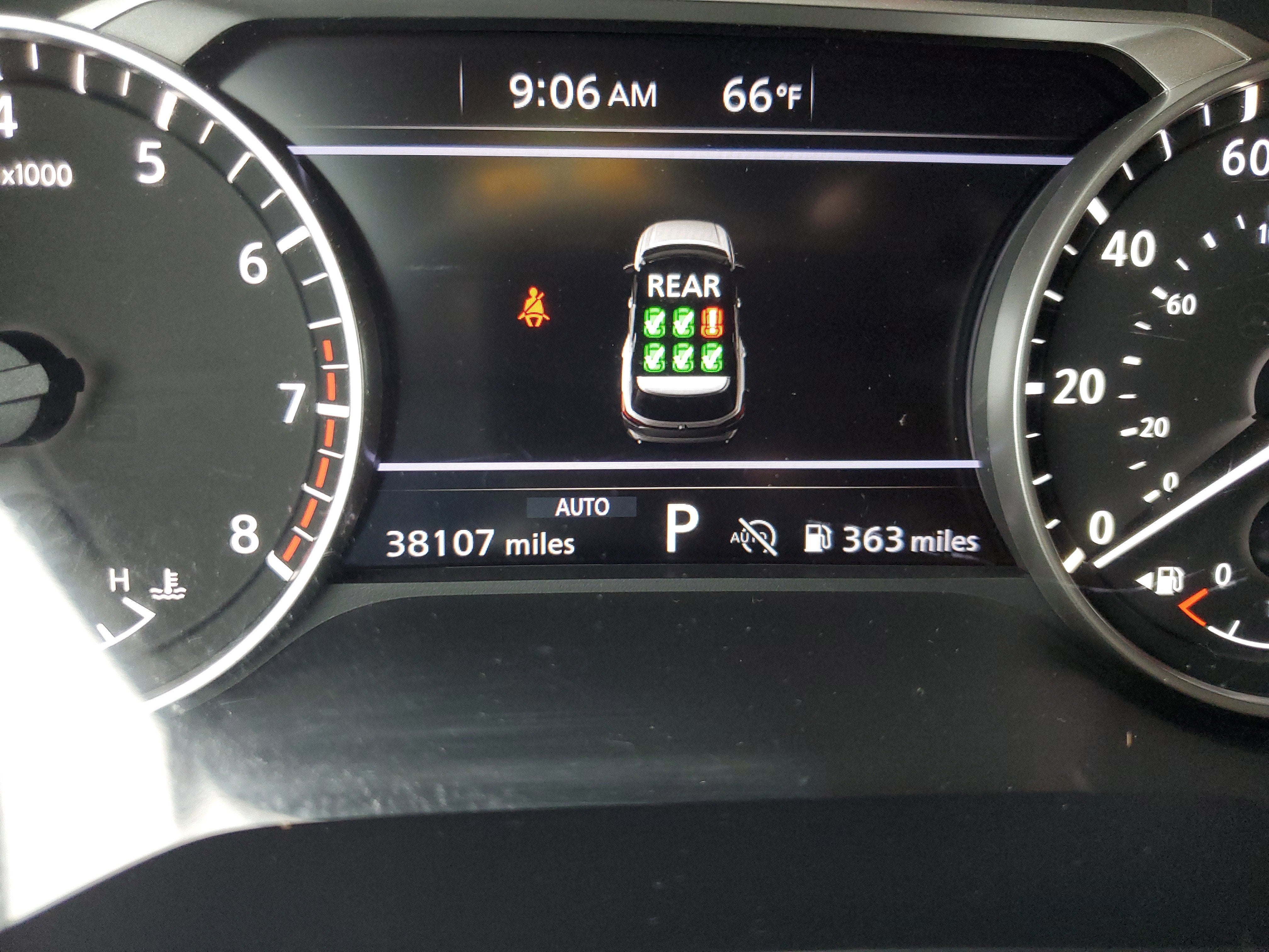 2024 Nissan Pathfinder SV