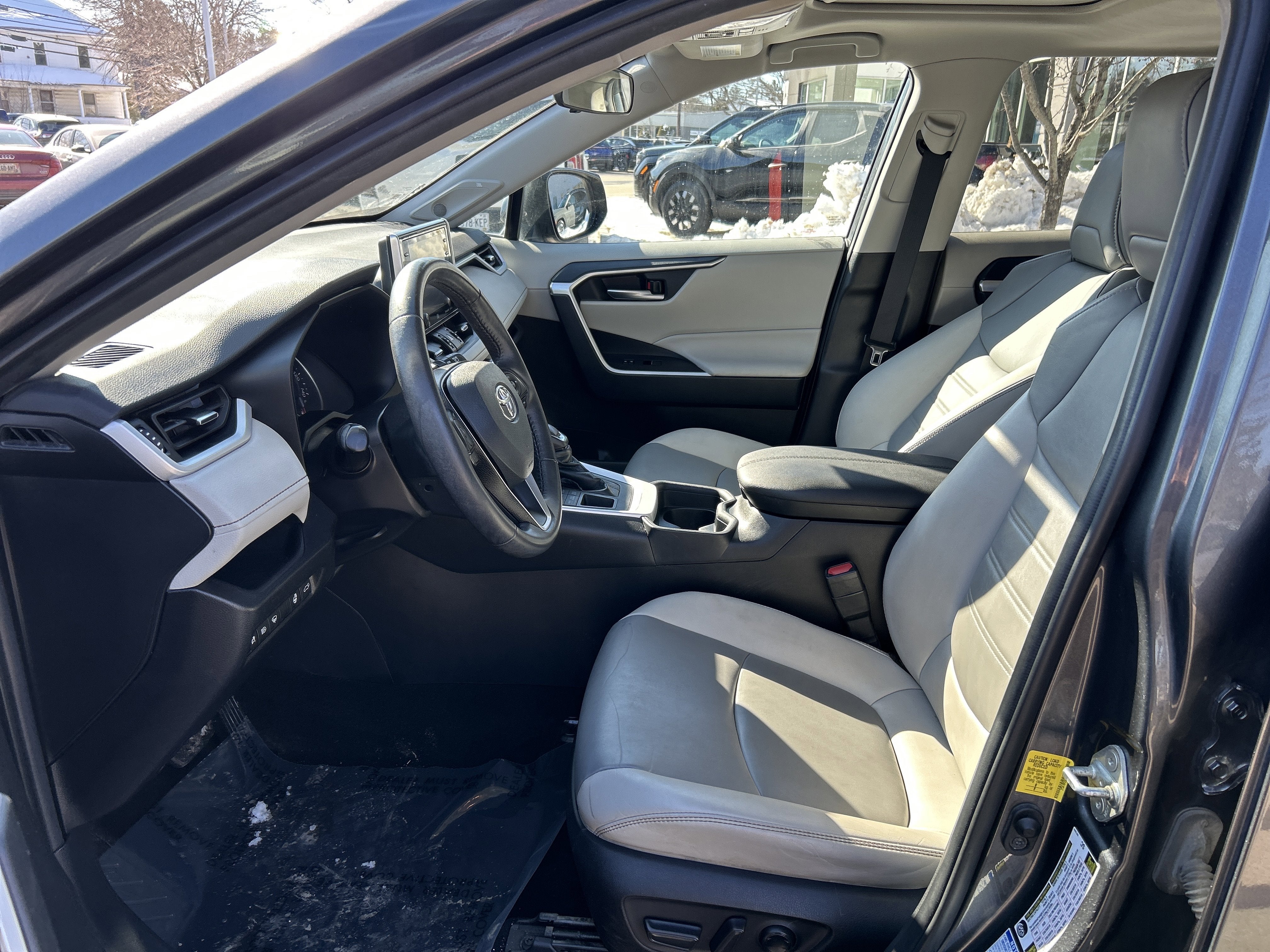 2020 Toyota RAV4 XLE Premium