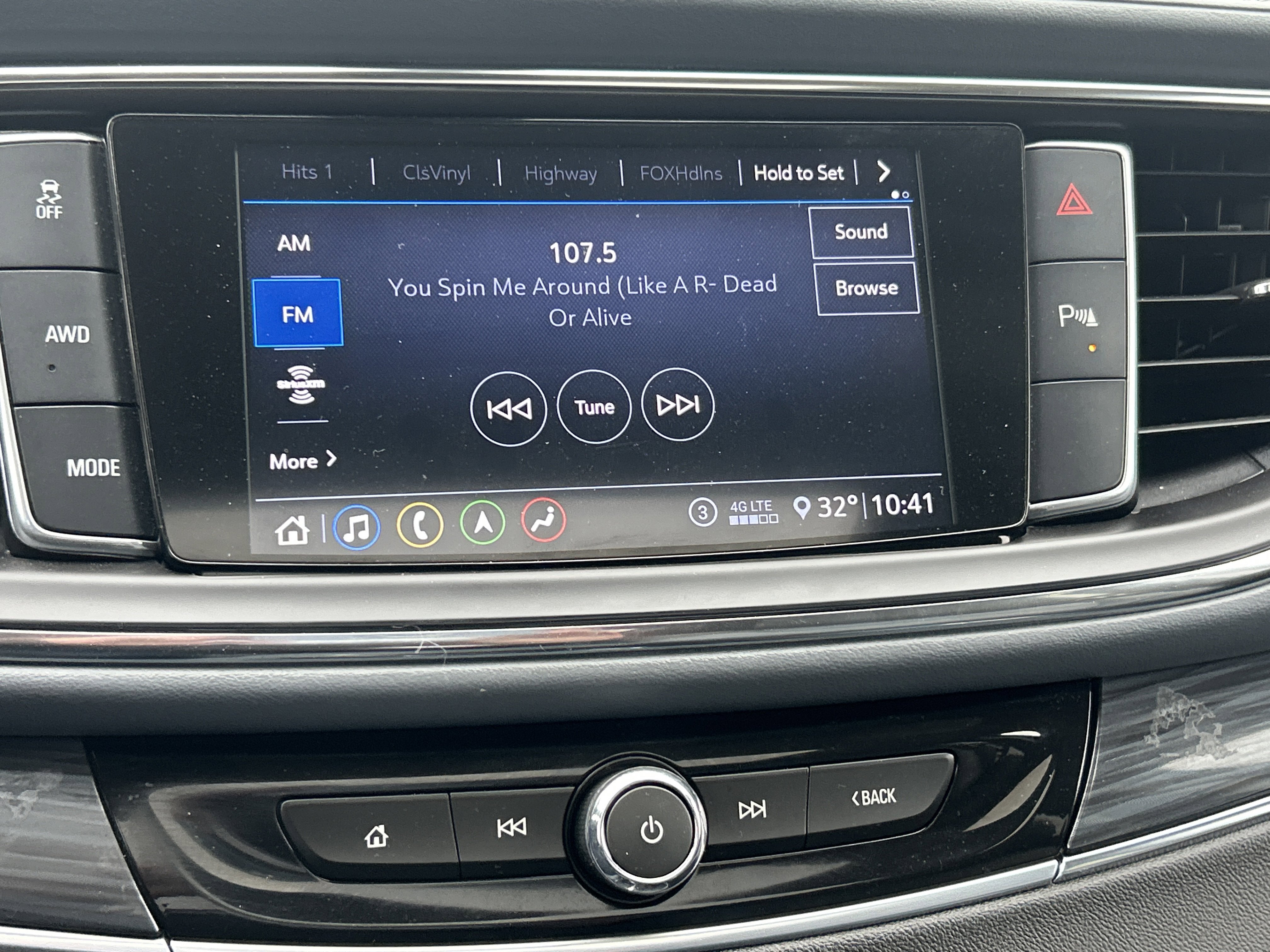 2021 Buick Enclave Essence