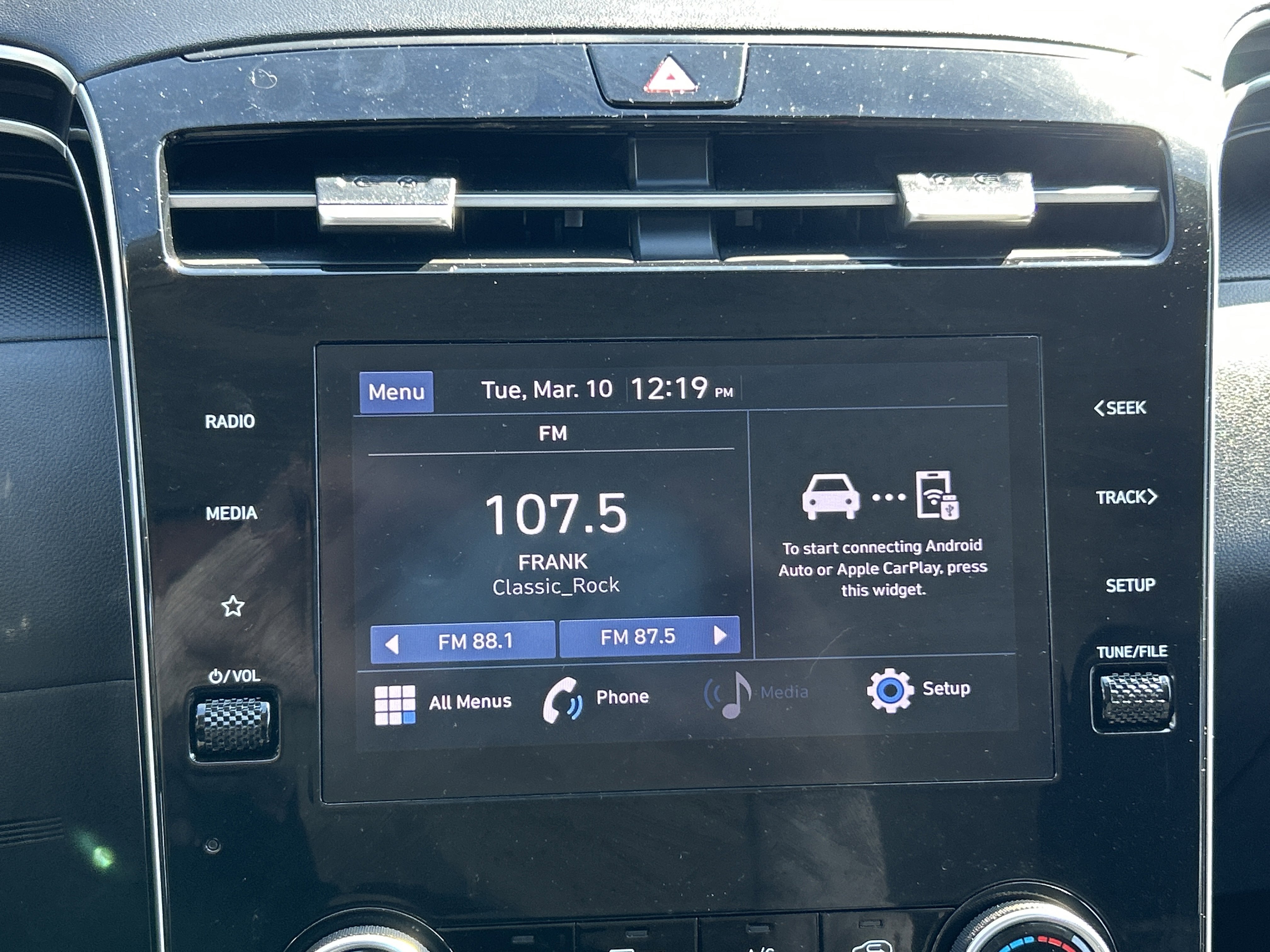 2023 Hyundai TUCSON SE