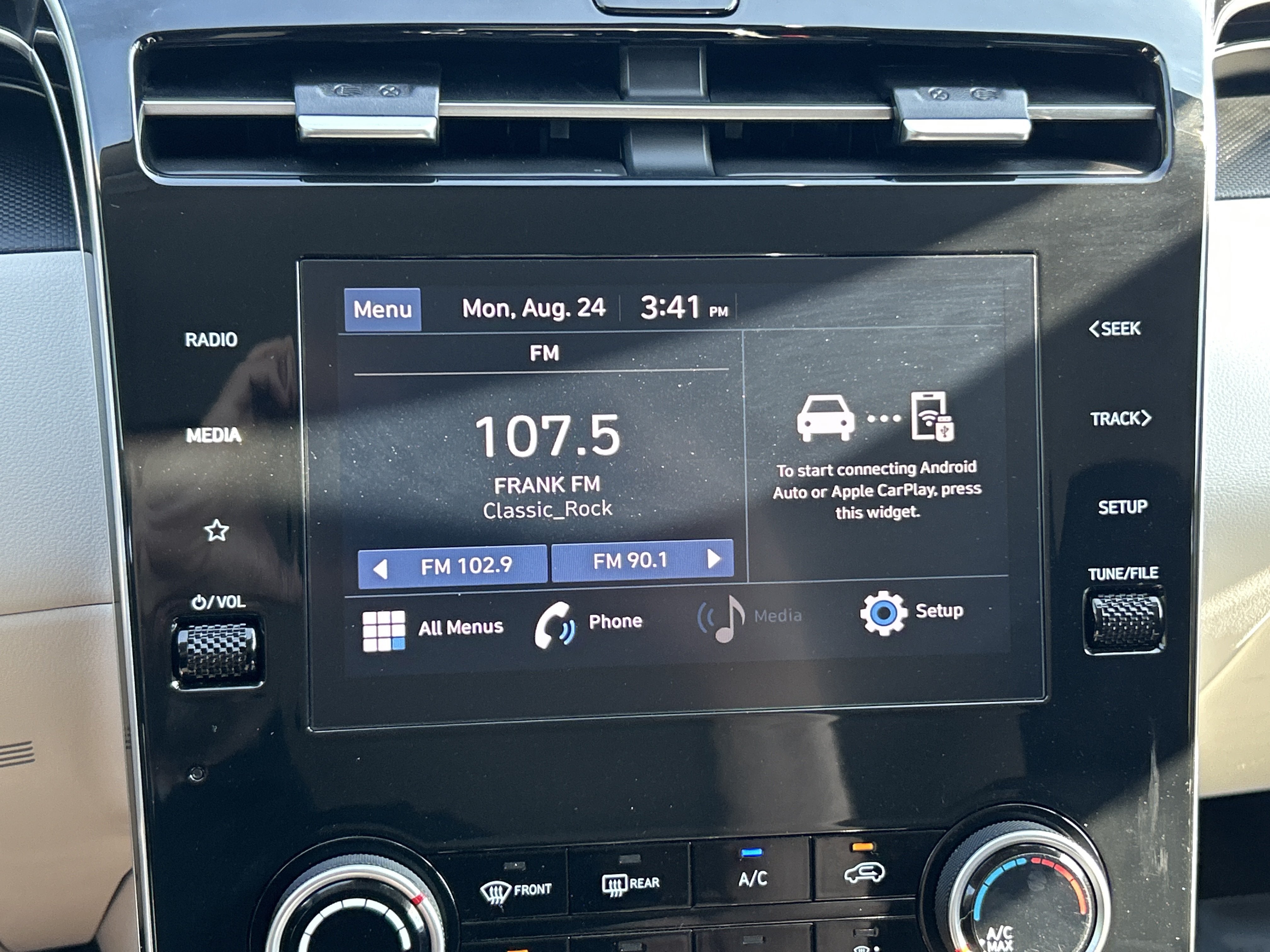 2024 Hyundai TUCSON SE