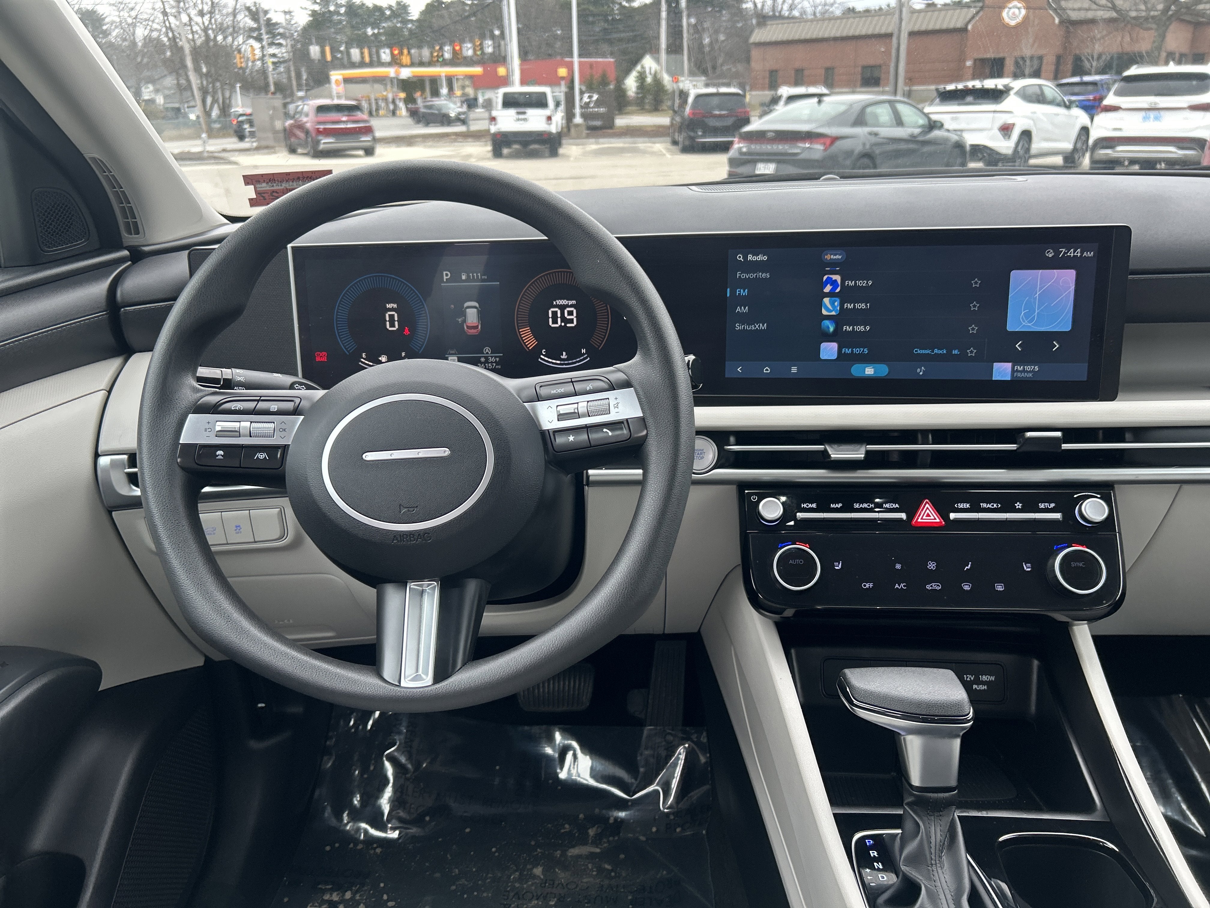 2025 Hyundai TUCSON SEL