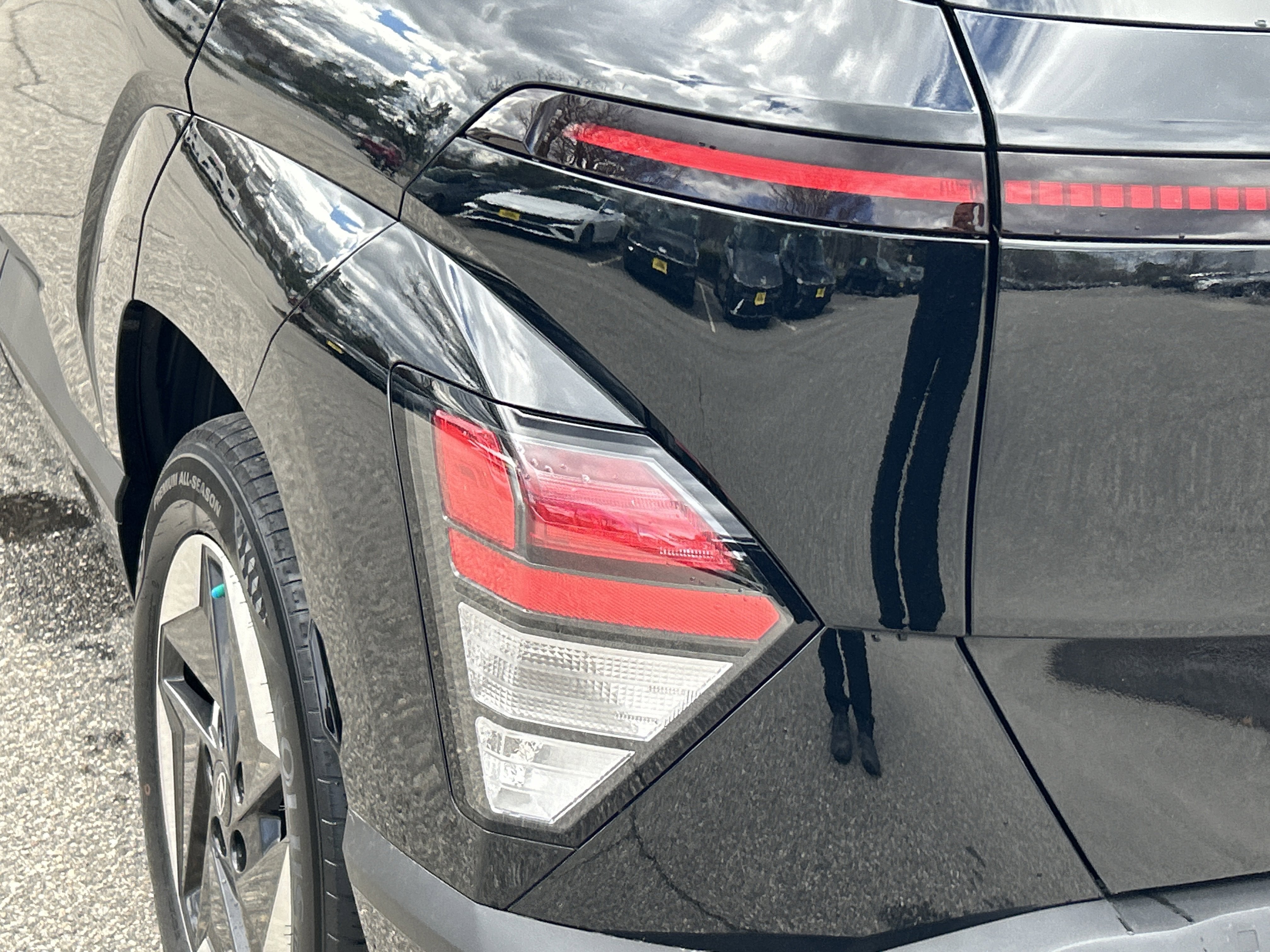 2024 Hyundai KONA ELECTRIC SEL