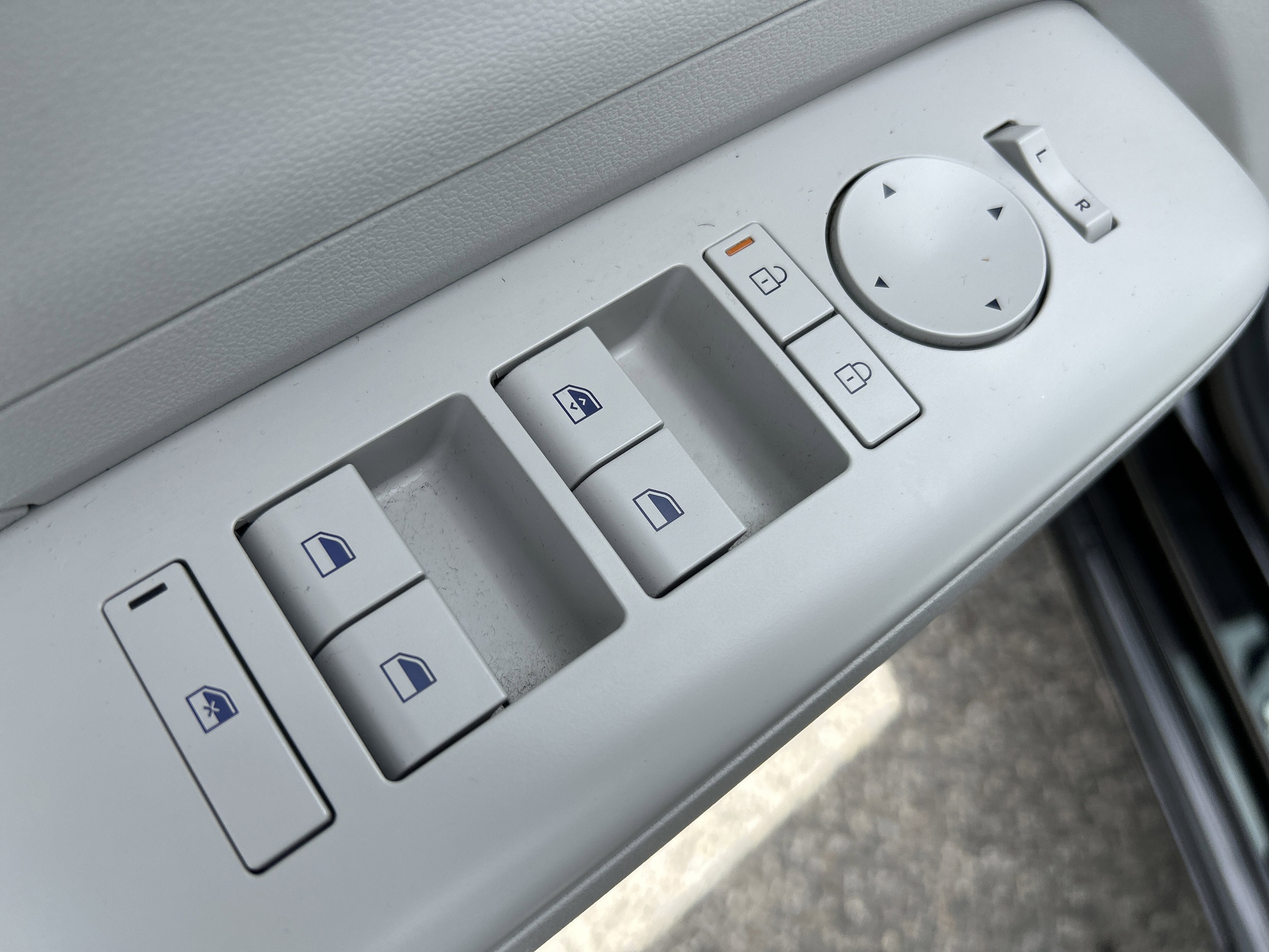 2024 Hyundai KONA ELECTRIC SEL