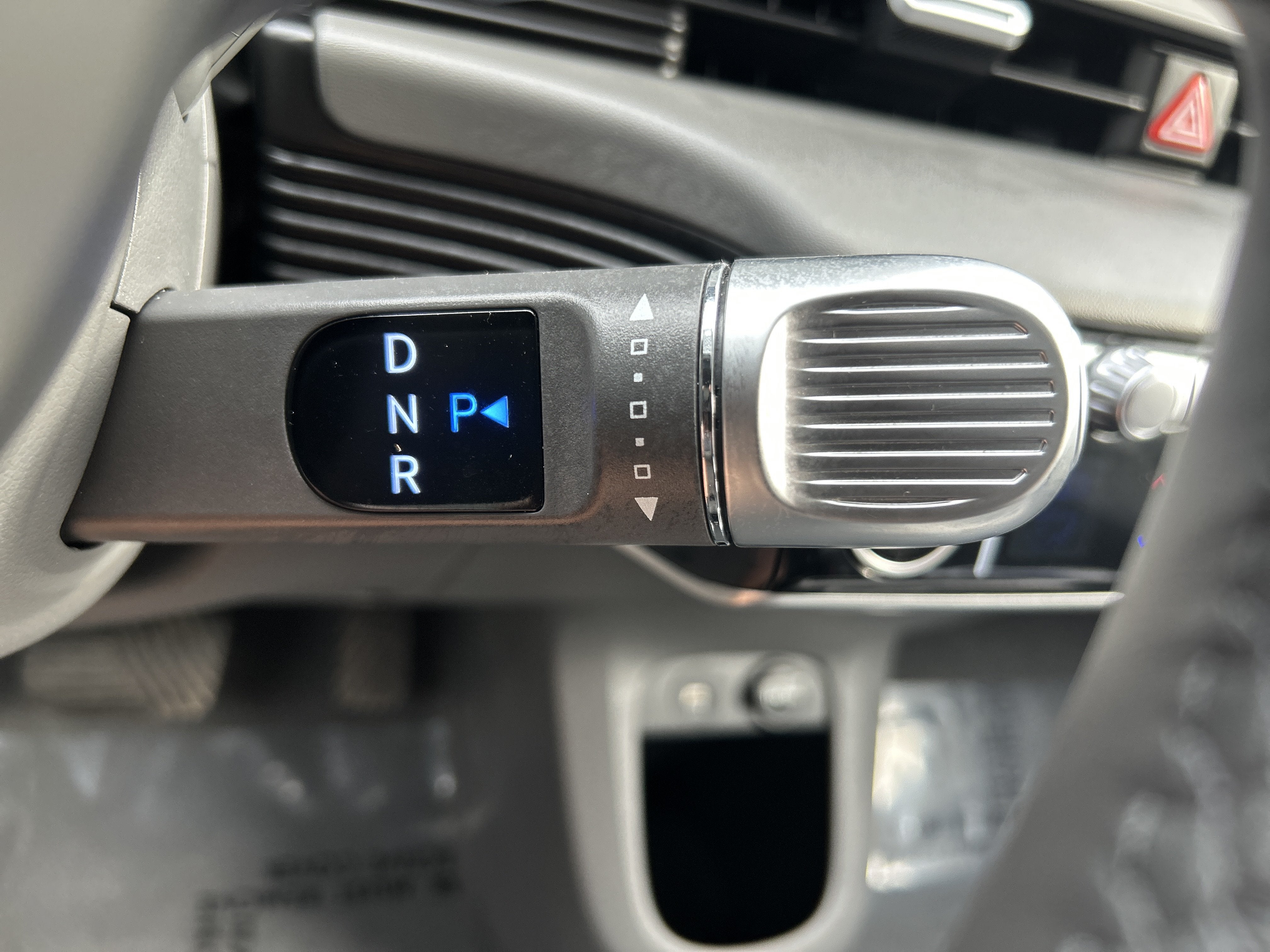 2024 Hyundai IONIQ 5 SE - Photo 23