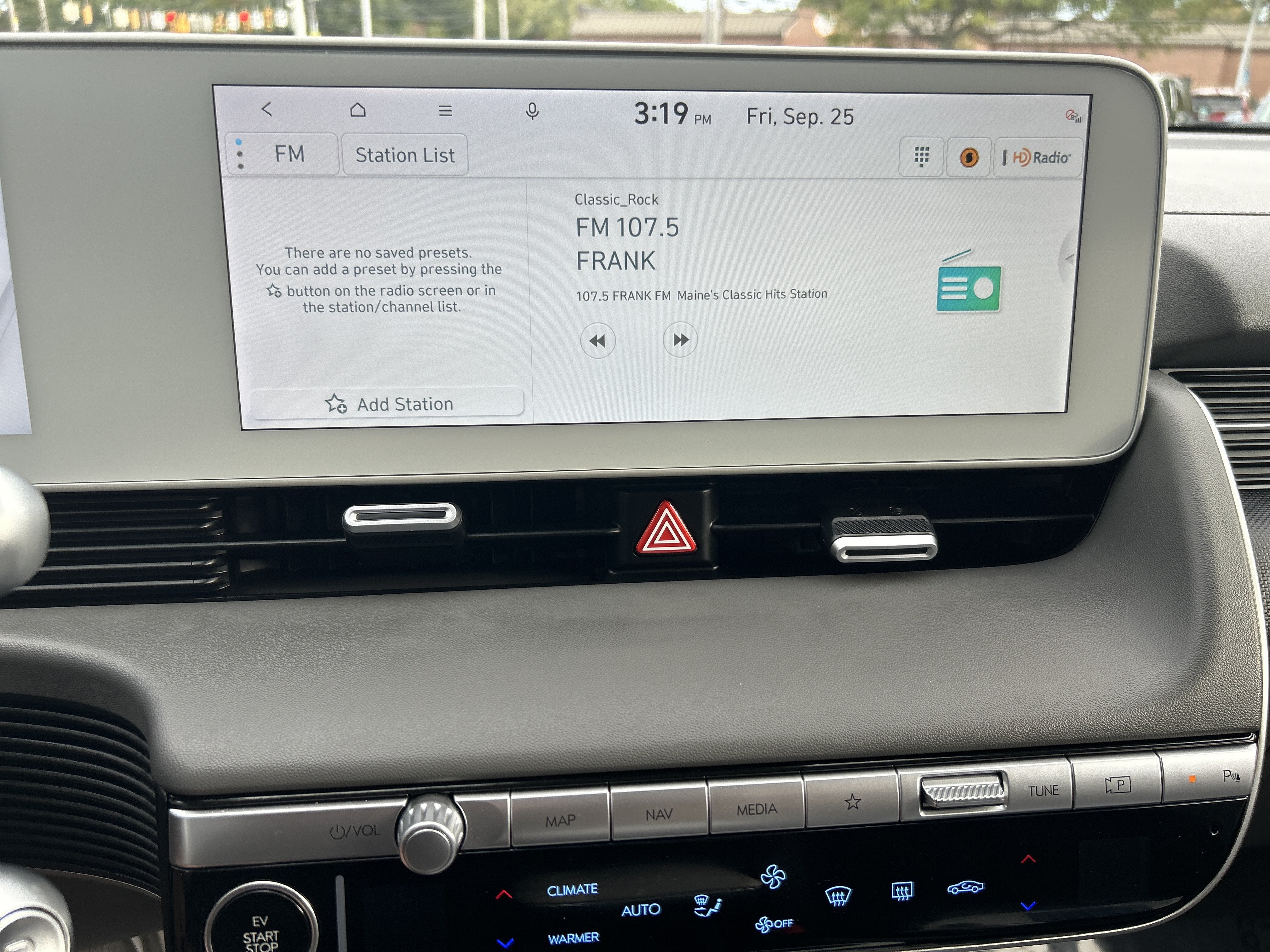 2024 Hyundai IONIQ 5 SE - Photo 24
