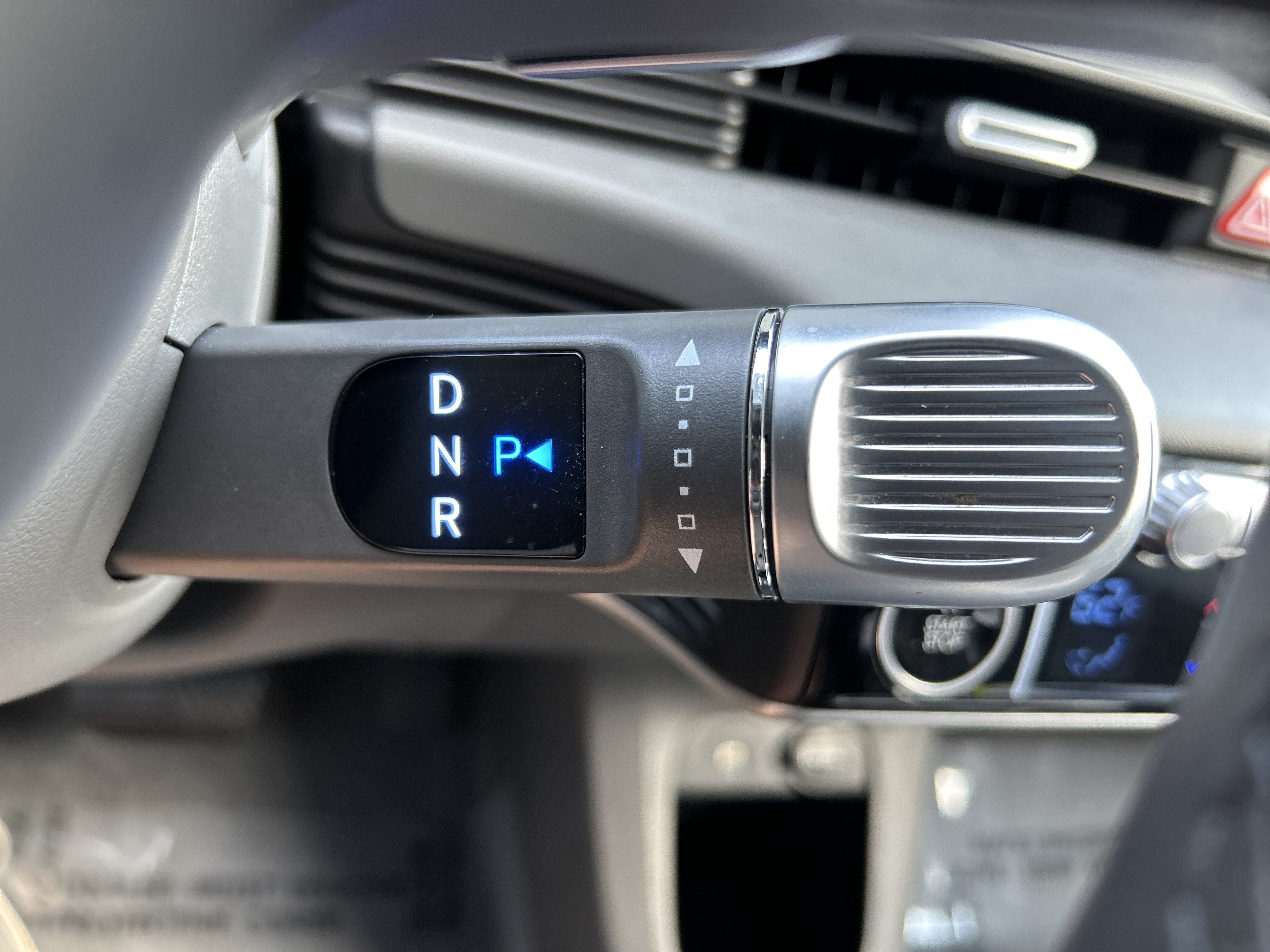2024 Hyundai IONIQ 5 SE - Photo 23