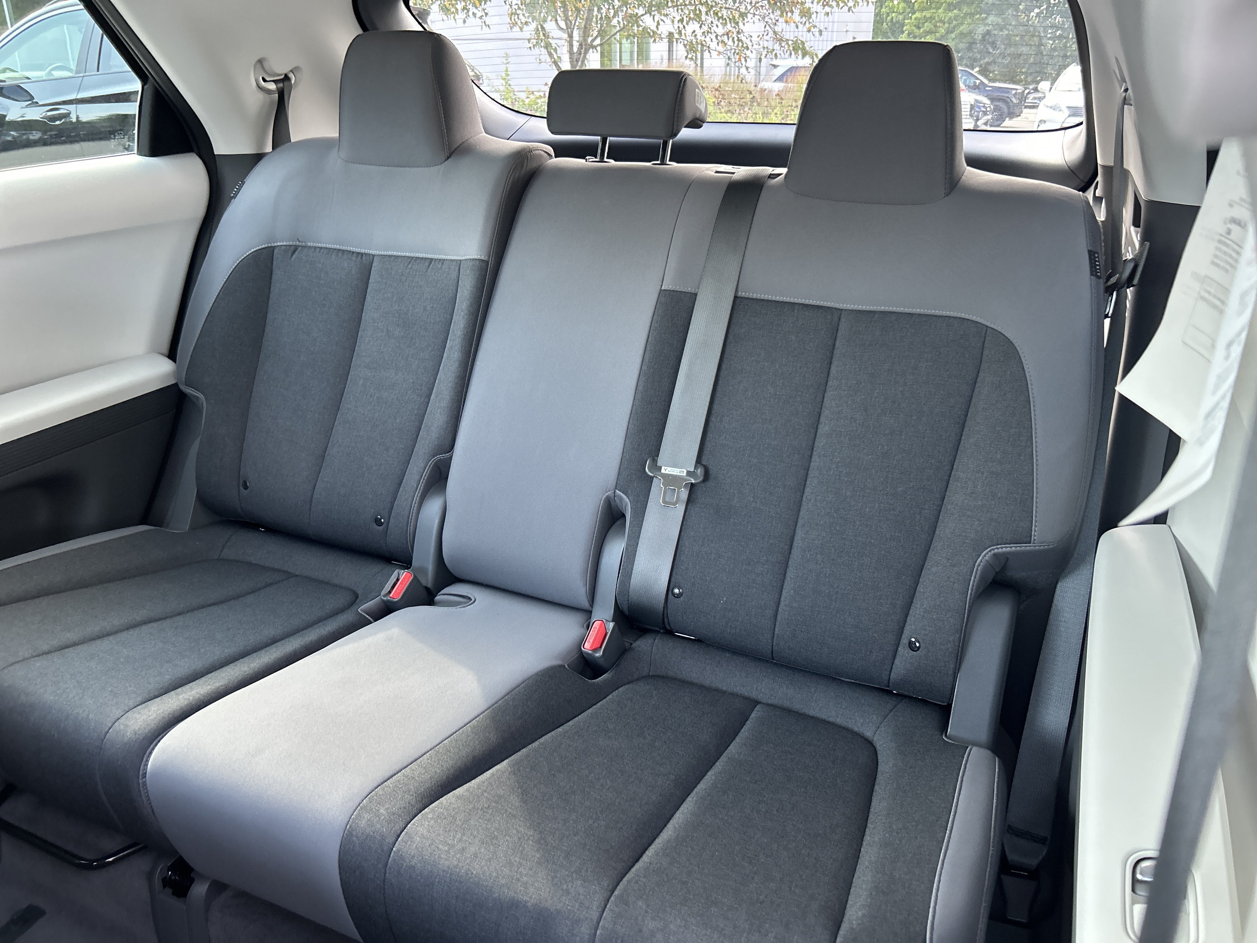 2024 Hyundai IONIQ 5 SE - Photo 28