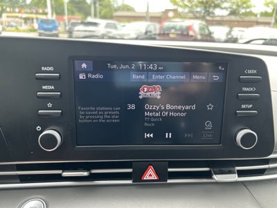 2022 Hyundai ELANTRA SEL