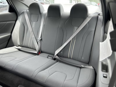 2022 Hyundai ELANTRA SEL