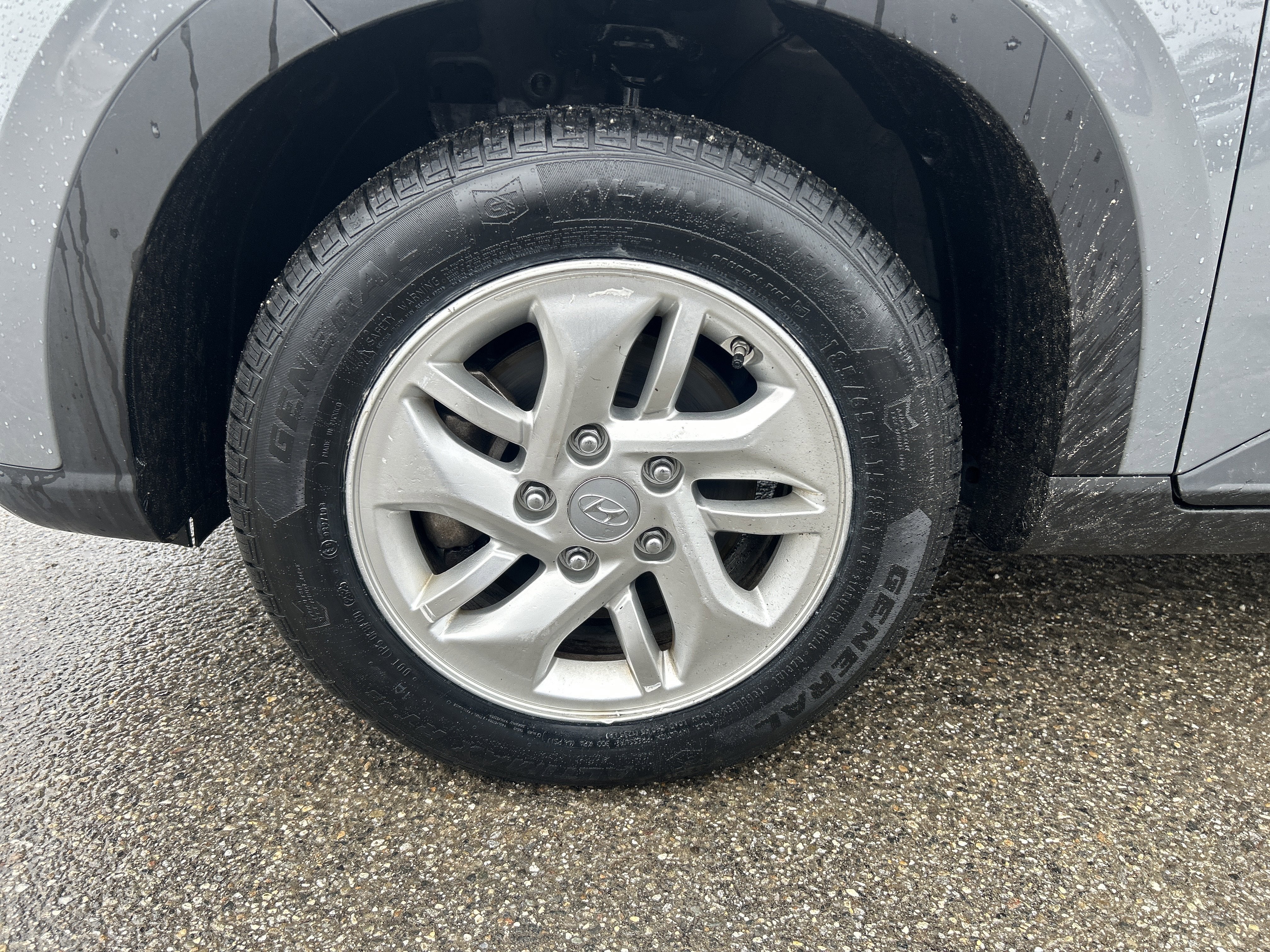 2023 Hyundai VENUE SE