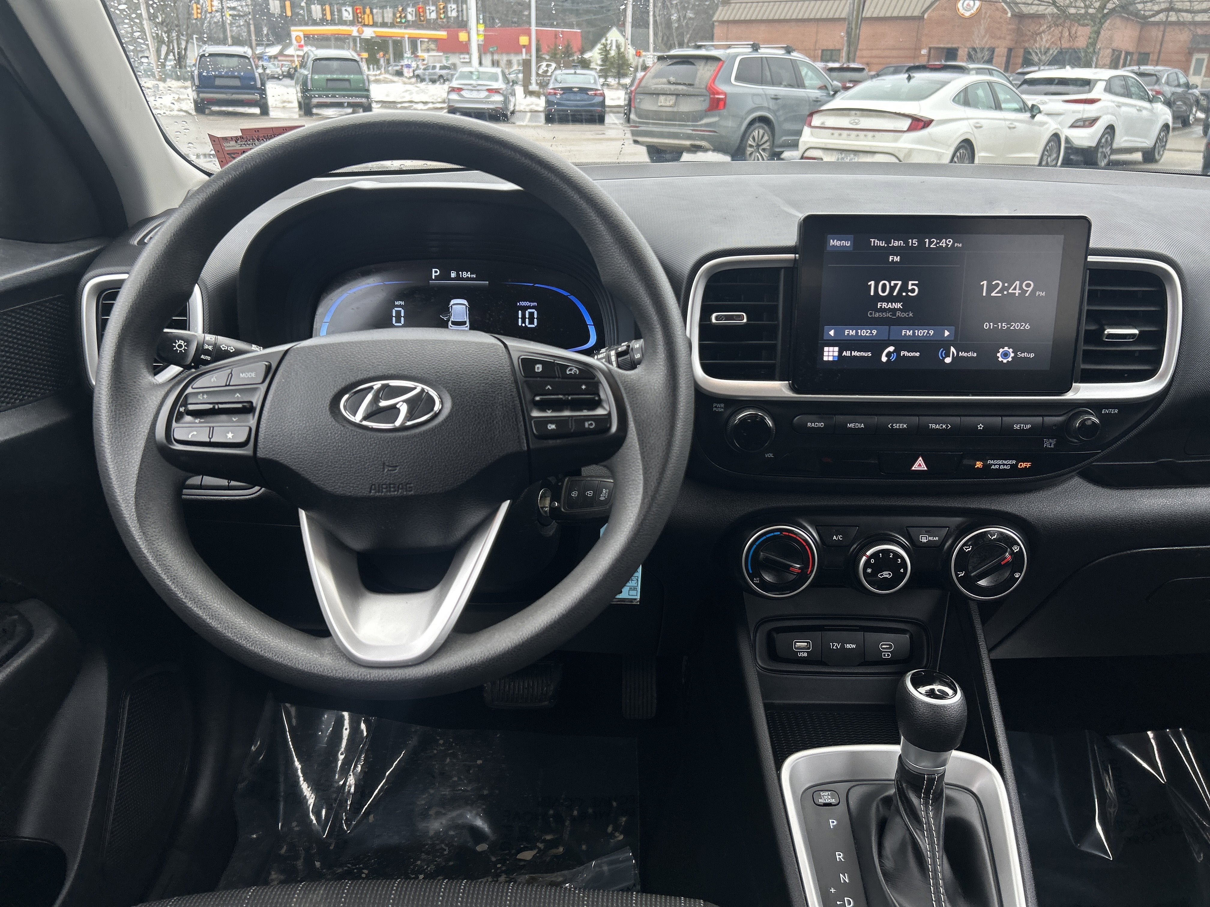 2023 Hyundai VENUE SE