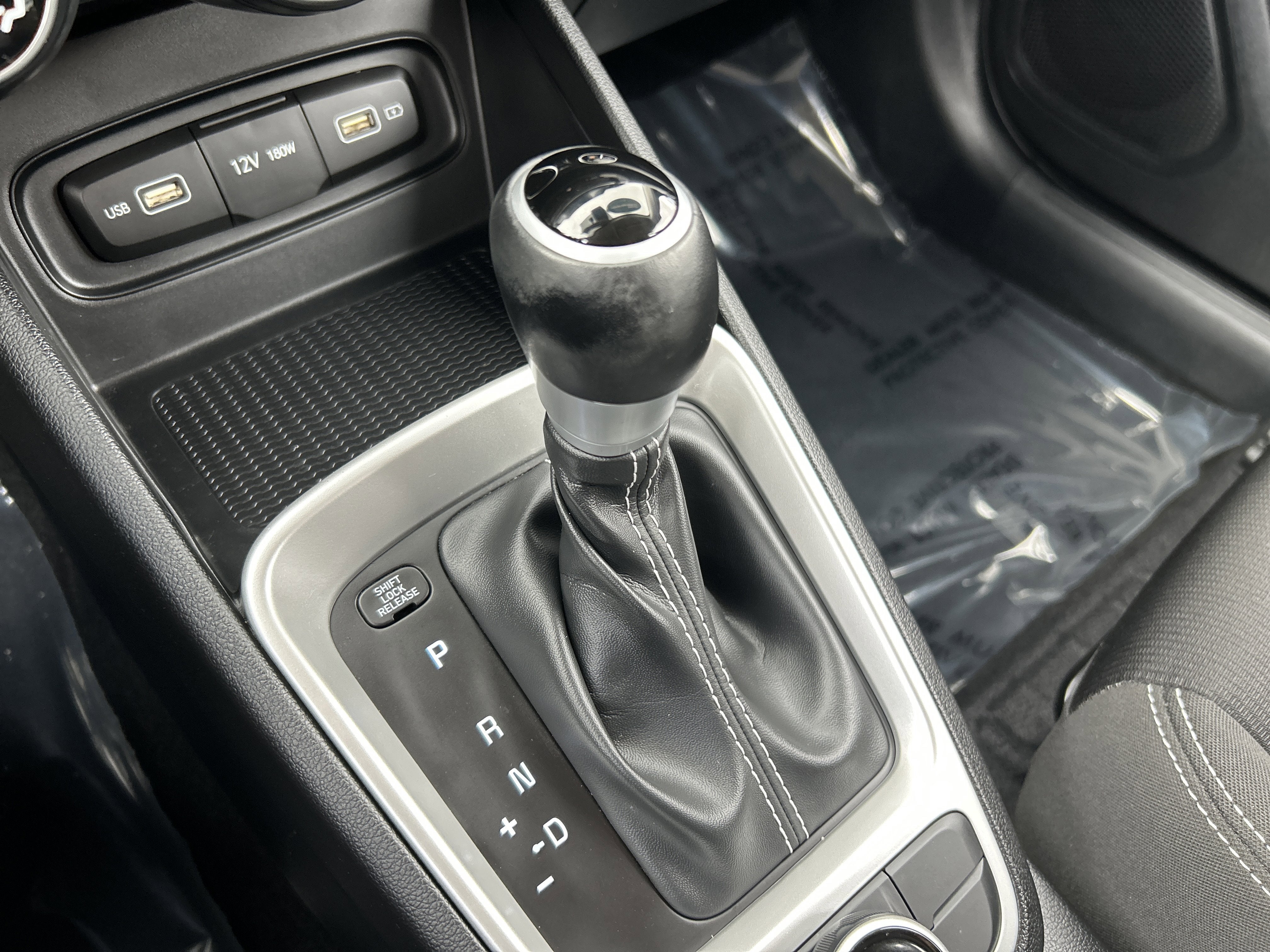 2022 Hyundai VENUE SEL