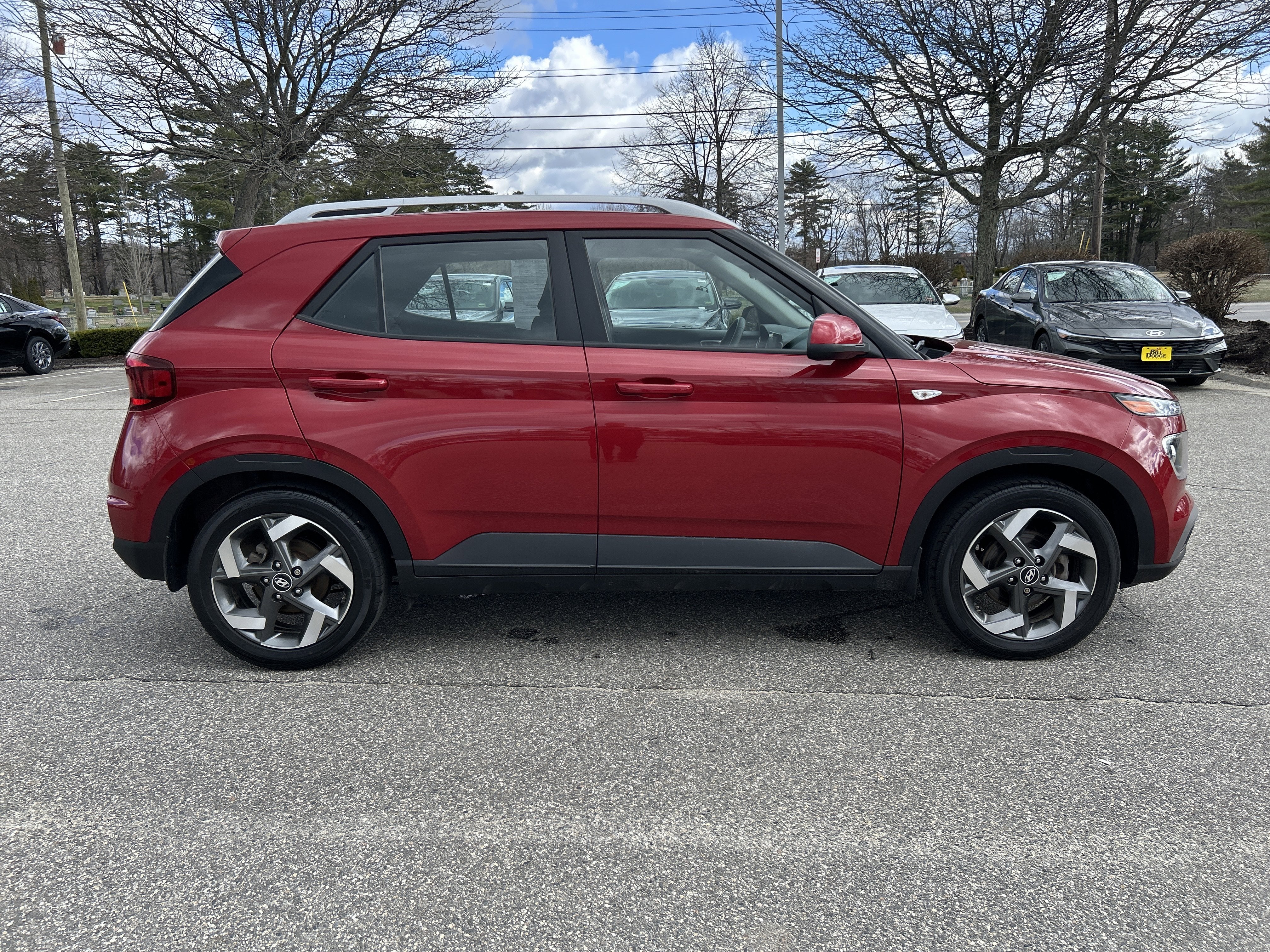 2022 Hyundai VENUE SEL